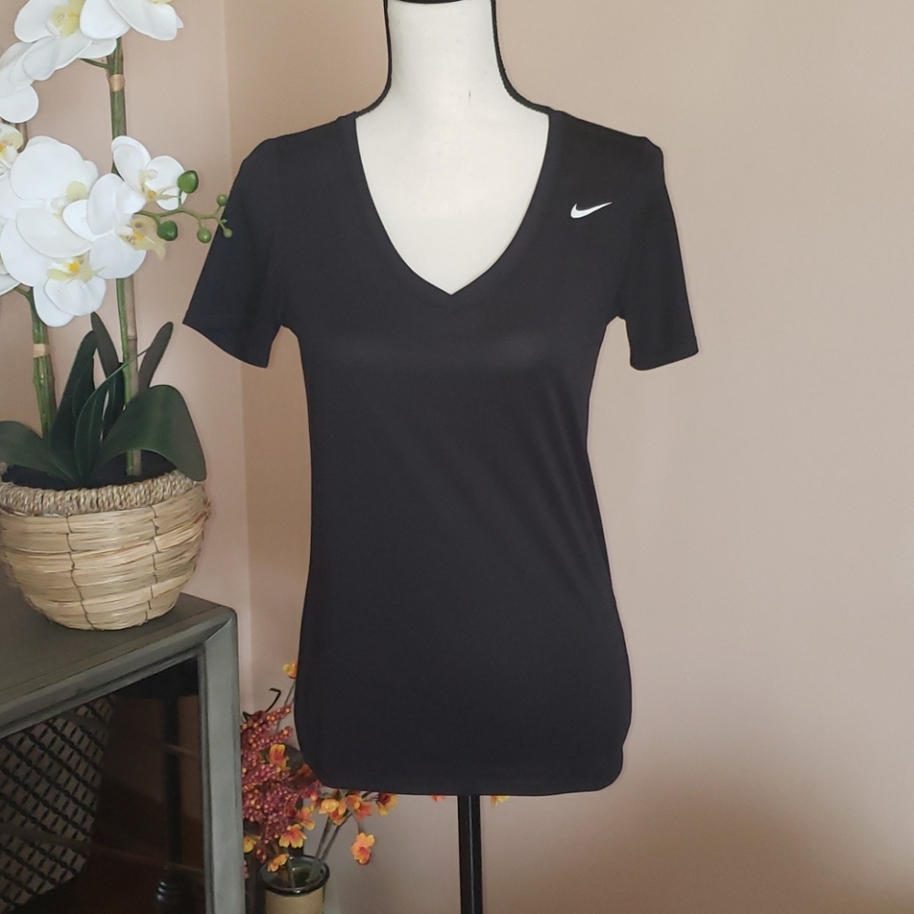 Nike tee
